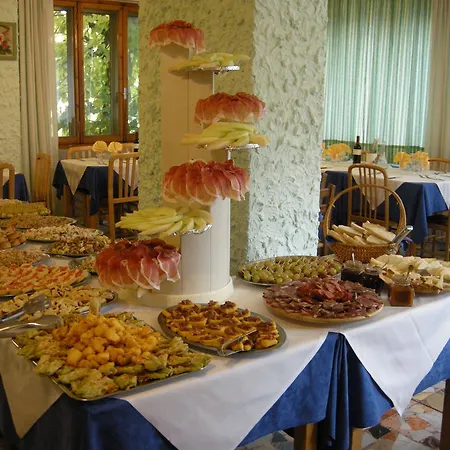 Hotell Albergo Ristorante Giardini 3*